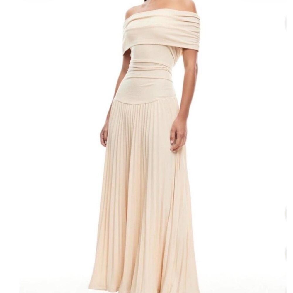 Women's Lioness Field of Dreams Maxi Dress In Oatmeal Size Small NWT
